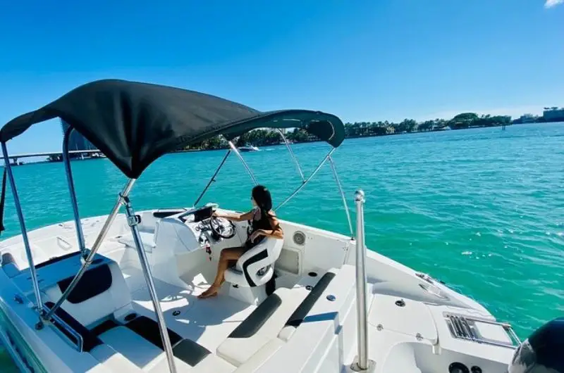 2-Hour Private BYOB Boat Tour with Aquarius in Miami
