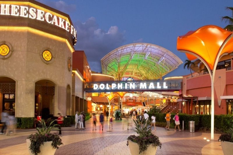 16 Best Shopping Spots in Miami: Malls, Luxury Spots, and More