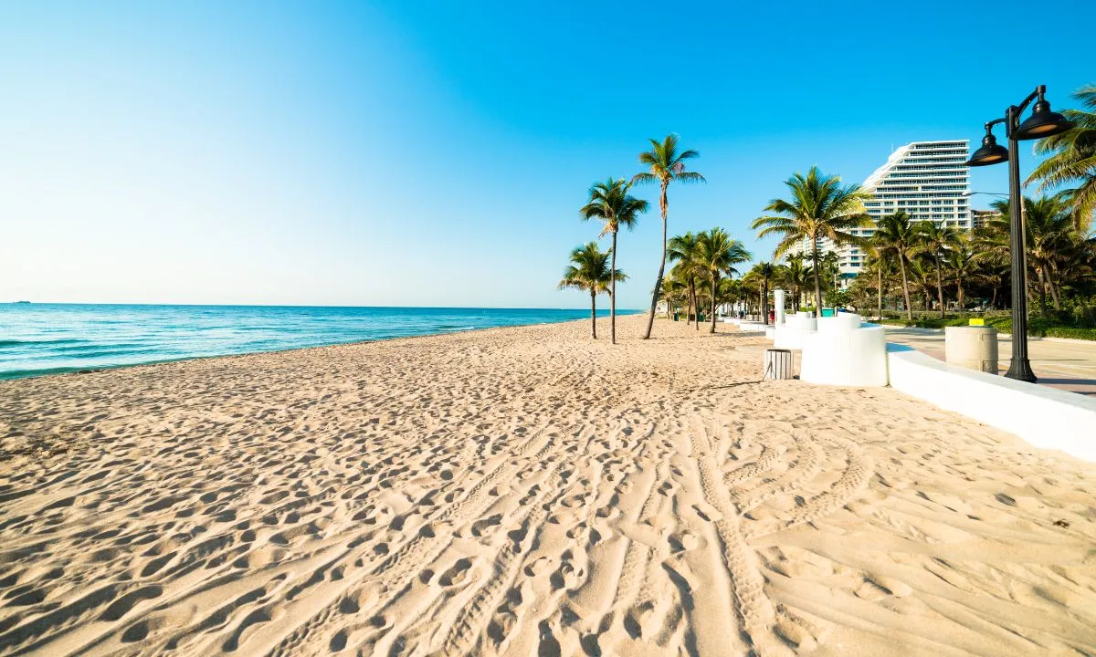 When is the best time to visit Fort Lauderdale?